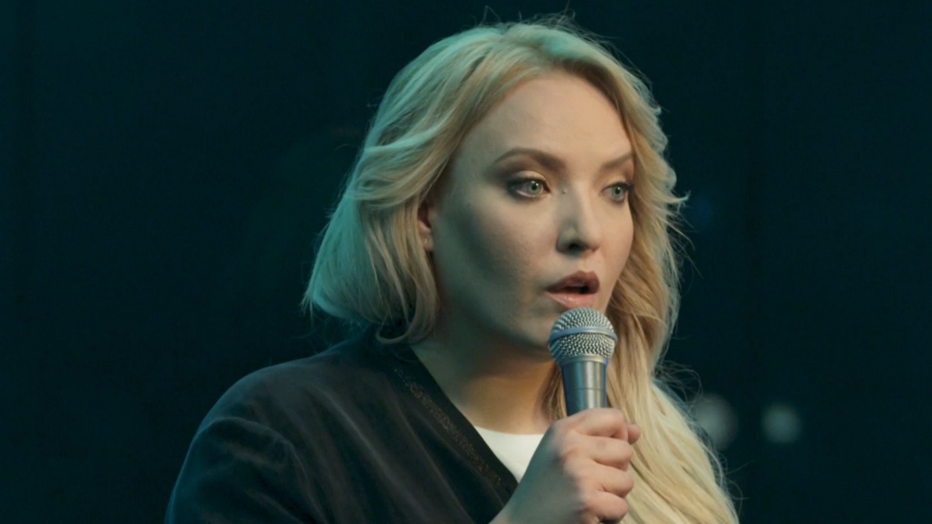 Шоу женский стендап Сезон 1 Выпуск 1 смотреть онлайн в хорошем качестве